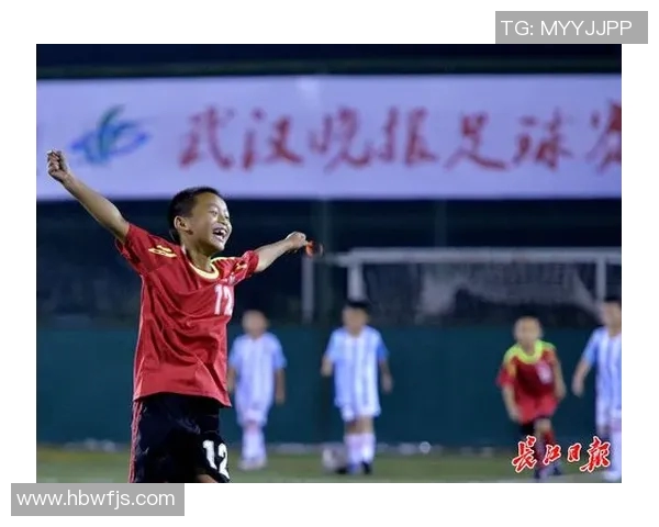 武汉足球队的节奏与发展探索:从青训到职业联赛的全景分析 武汉足球队的节奏与发展探索:从青训到职业联赛的全景分析